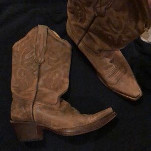 Corral boots